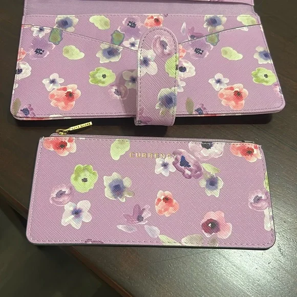 Love & Lore Floral Travel Document Wallet Organizer 9”x5” - Picture 12 of 16